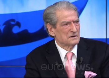 “Agron Shehajt i ofrova Bashkinë e Tiranës”, Berisha: I kam kërkuar të mos largohet