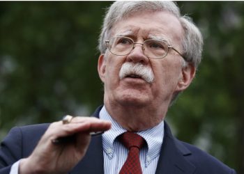 John Bolton: Reagan u rrotullua në varr kur dëgjoi Trump se i beson Putinit