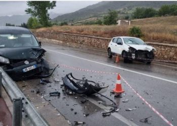 Aksident në Elbasan, plagosen 3 persona