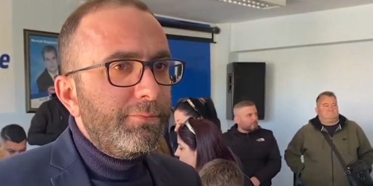 Primaret në Fier, Gaz Bardhi: Ka fluks të jashtëzakonshëm demokratik!