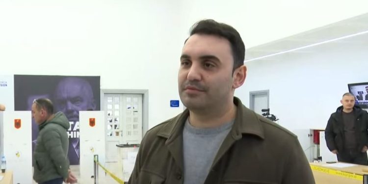 Këlliçi: Fluks i madh votuesish në primaret, mund të shtyhet orari