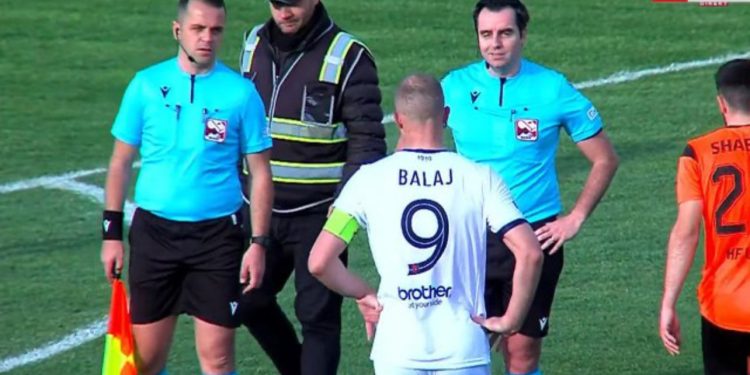 Superliga/ Barazim me 4 gola në Kurbin, Vllaznia shmang humbjen ndaj Laçit