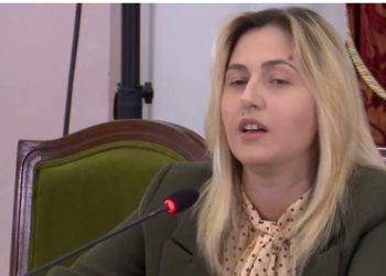 Vijon procesi i numërimit të votave të primareve/ Del rezultati i parë në Konispol, fiton Ina Zhupa