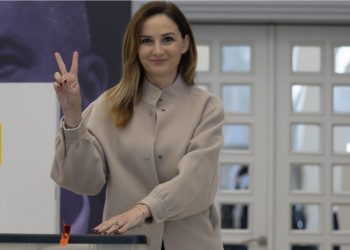 Primaret në Tiranë/ Vijon numërimi, femra më e votuar deputetja Jorida Tabaku