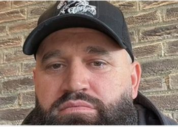 Fotot në Tik-Tok dhe Facebook, “marrin në qafë” bosin shqiptar të trafikut të emigrantëve në Angli