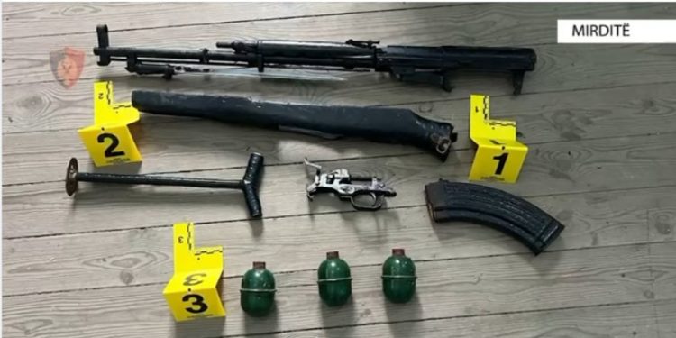 Mirditë/ Po transportonte armë dhe municione, arrestohet 15-vjeçari
