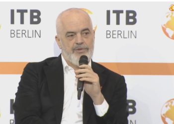 “Qershia mbi tortë kemi shqiptarët që nuk janë të mërzitshëm si zviceranët!” Rama në Berlin: Kemi gjithçka që e do një qenie njerëzore