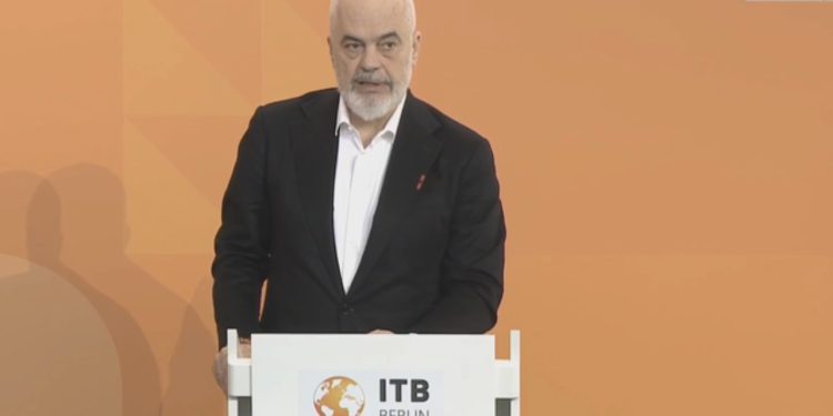 “Kemi qenë Koreja e veriut e Europës!” Rama në Berlin: Në aeroport kishte një berberhanë, Karl Marks nuk do të hynte nëse nuk do të hiqte mjekrën