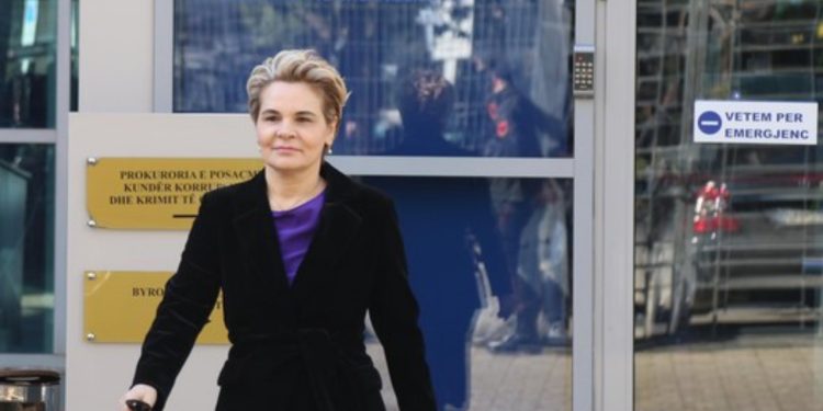 Monika Kryemadhi doli nga SPAK: Mavia më ka vjedhur mua ngjyrën