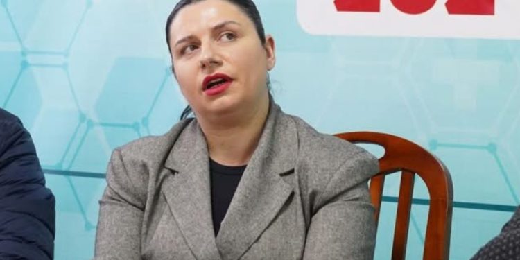 Shporret “kuçedra” e Spitalit të Librazhdit, Fatbardha Qatja