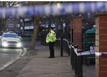 Qëllohet për vdekje me armë zjarri 16-vjeçari në Londër, nisin hetimet për ngjarjen