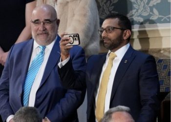 VIDEOLAJM/ Fjalimi i Trump në Kongresin Amerikan, i pranishëm dhe drejtuesi i fushatës elektorale të PD-së, Chris LaCivita