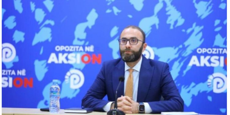 KESH kallëzoi Bardhin për shpifje, kreu i Grupit Parlamentar refuzon të tërheqë deklaratat e tij, çështja kalon për gjykim më 2 Prill