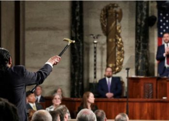 Ndërpreu fjalën e Presidentit Trump para Kongresit, Dhoma e Përfaqësuesve miraton një rezolutë për të dënuar ligjvënësin