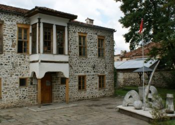 Sot 7 marsi, 138 vite nga hapja e Mësonjëtores së parë Shqipe në Korçë