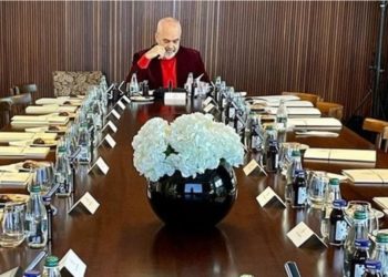 Sot dhe nesër me qeverinë dhe partinë, Rama nis diskutimet për listat e kandidatëve për zgjedhjet dhe vota e emigrantëve