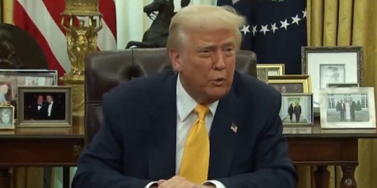 VIDEO/ “Po flasim për Kupën e Botës”, Trump i pakënaqur nga pyetja e gazetarit: Nuk ka asnjë konflikt! Musk dhe Rubio shkojnë shumë mirë, ti je thjesht një ngatërrestar