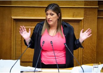 “Shkoni e bëni fëmijë”, deputeti i Demokracisë së Re shkakton kaos në Kuvend me komentin ndaj politikanes, Mitsotakis: Të kërkojë falje ose të shkarkohet nga detyra!