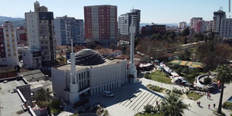 Xhamia e Ballies në Elbasan mori çmimin si objekti i kultit më i bukur në vitin 2025