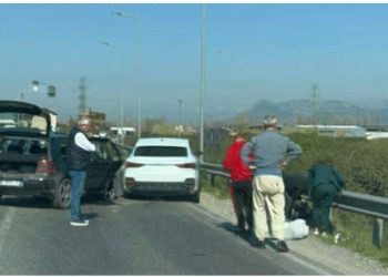 Aksident i trefishtë në aksin Lezhë-Shkodër, plagoset rëndë një person