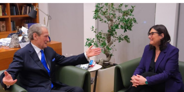 Kryedemokrati Berisha pret në takim deputeten e “Forza Italia”: Bashkëpunimi me Italinë, një traditë e konsoliduar tashmë