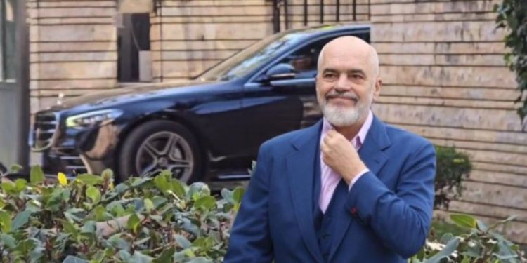 Në listat e mbyllura të PS do jenë gra dhe të rinj, zbardhen detaje nga takimi i Ramës me drejtuesit e qarqeve! Kush janë 4 kryebashkiakët që duan të futen në garën e 11 majit