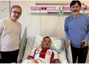 Manaj çudit mjekët, ja fjalët e para pas incidentit në spital