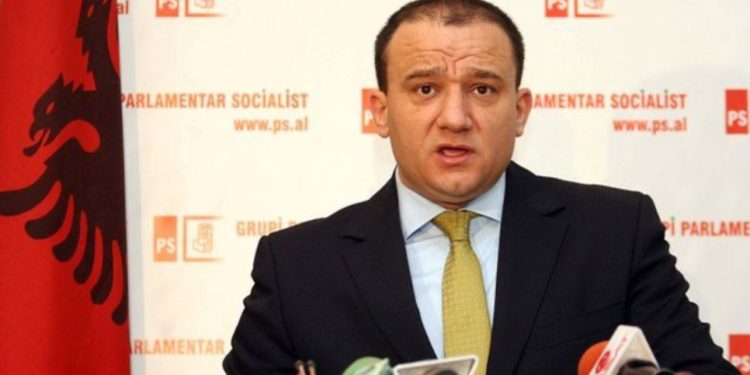 E trishtë/ Ndahet nga jeta në moshë të re ish-deputeti socialist!