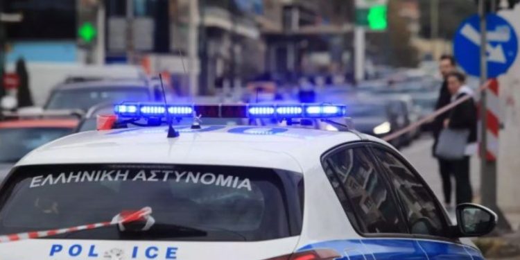 Shqiptari plagos me thikë 17-vjeçarin në Greqi