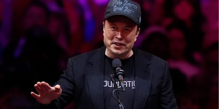 Elon Musk përplaset me ministrin e Jashtëm polak për Starlink në Ukrainë: Hesht, njeri i vogël!