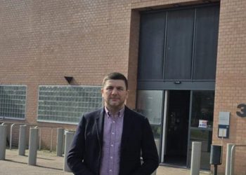 “Dielli do të lindë përsëri”/ Krasniqi viziton Thaçin në Hagë: Ishte si gjithmonë, i qetë dhe i palëkundur