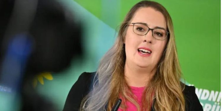 Paketa e CDU/CSU për mbrojtjen dhe infrastrukturën, Të Gjelbrit nuk duan të miratojnë ndryshimet në Ligjin Bazë