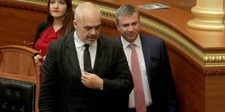 Nis “lufta” në PS/“Nuk dua të jem në listë të hapur”/ Damian Gjiknuri përplasje të fortë me Edi Ramën?