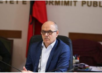 “Deputetët me një mandat në listë të hapur”/ Socialisti tërhiqet nga gara: Nuk e bëj për paburrëri