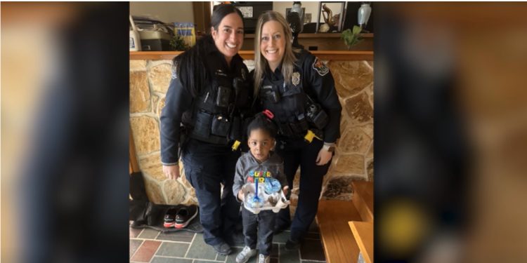 VIDEO/ Mamaja i hëngri akulloren, 4 vjeçari telefonon policinë: Arrestojeni