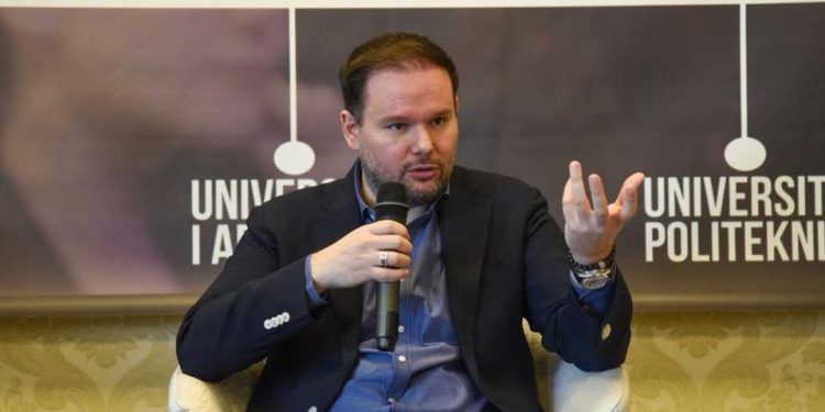 Dorëhiqet kryebashkiaku i Beratit, Ervin Demo do të kandidojë për deputet