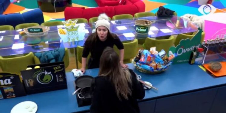 “O goca e Nandit…”/ I përmendi babain, Rozana-Gertës: Nuk kam çfarë pres, kur një grua thotë fjalën t***!