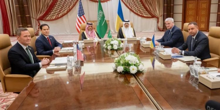 Pas 9 orësh bisedime për negociatat e paqes, Ukraina pranon propozimin amerikan! Kievi i gatshëm për armëpushim 30-ditor me Rusinë, pritet përgjigja e Moskës