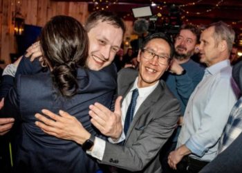 Zgjedhjet në Groenlandë, Partia Demokratike e qendrës së djathtë del në krye