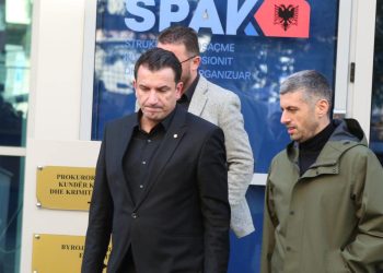 Përplasja me prokurorët/ Veliaj: Çimkat dhe telefonatat me djalin nuk janë prova