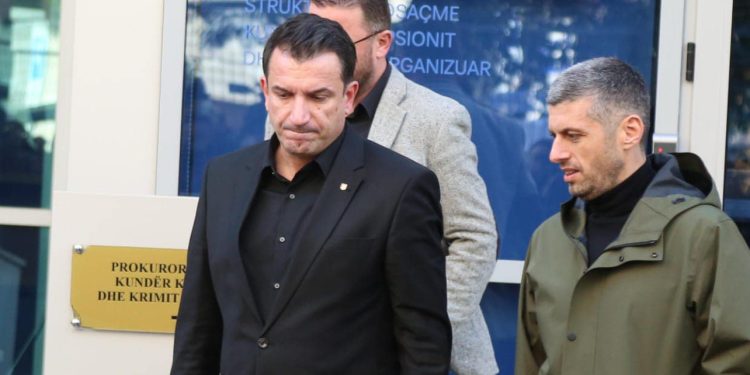 Përplasja me prokurorët/ Veliaj: Çimkat dhe telefonatat me djalin nuk janë prova