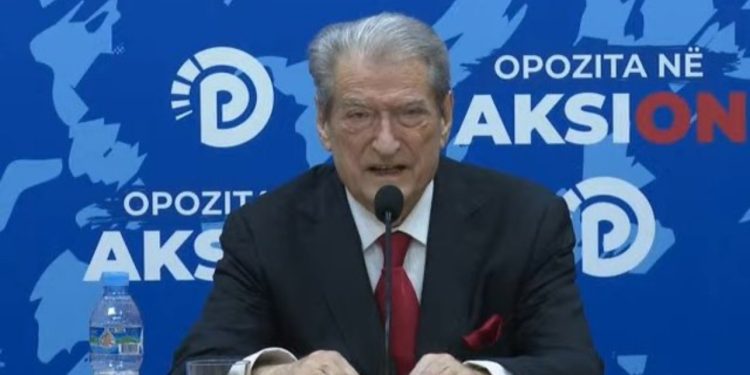 Berisha ironizon listën e kandidatëve të PS-së dhe Ceno Klosin që po hetohet nga SPAK!