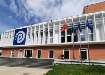 LISTA E PLOTË për 12 qarqet/ Kush janë emrat e kandidatëve për deputetë në listat e mbyllura dhe të hapura të PD?