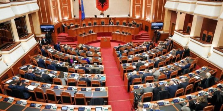 Kuvendi sot seancë plenare, çfarë pritet të diskutohet