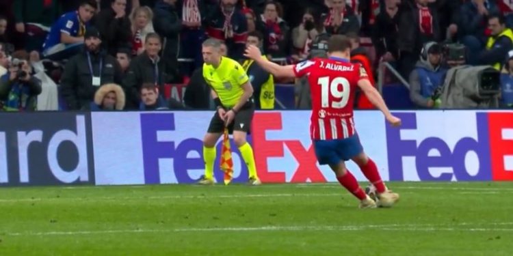 Polemikat të një penalltie të prekur dy herë, Reali eliminon Atleticon dhe shkon në çerekfinale