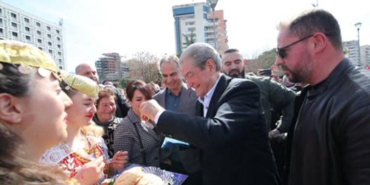Berisha viziton Elbasanin për Ditën e Verës