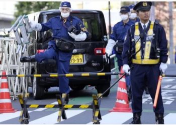 Vritet influencerja e njohur gjatë transmetimit në Youtube, autori e maskaron me thikë