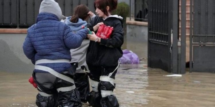 Alarm në Itali për shkak të motit të keq, Mbrojtja Civile në gatishmëri