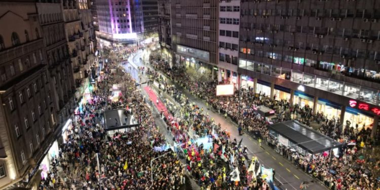 Studentët pushtojnë rrugën e Beogradit, sot protestë e madhe