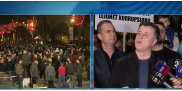 “Po censurojnë fjalën e lirë”/ Noka nga protesta: E mbyllën TikTok se ishte rrjeti i vetëm që nuk e kontrollonin dot